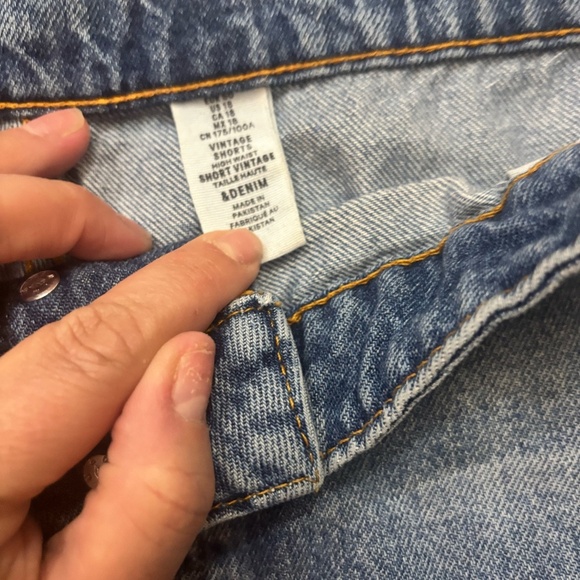 h and m worked in shorts + taking offers - Picture 3 of 8